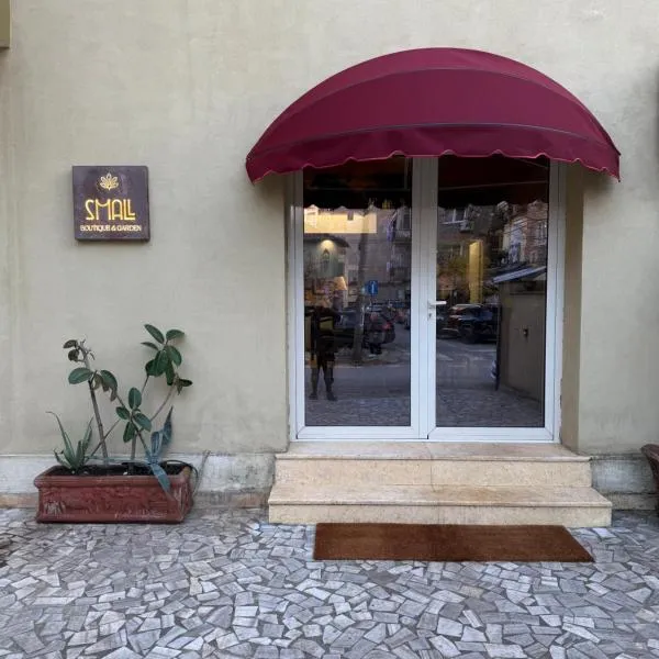 SMALL Boutique & Garden, hotel v destinaci Tirana