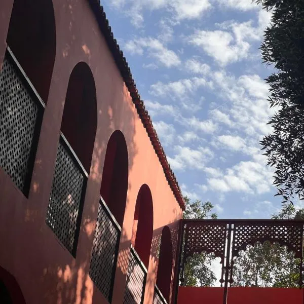 iBiZa Hostel, hotel in Beni Suef