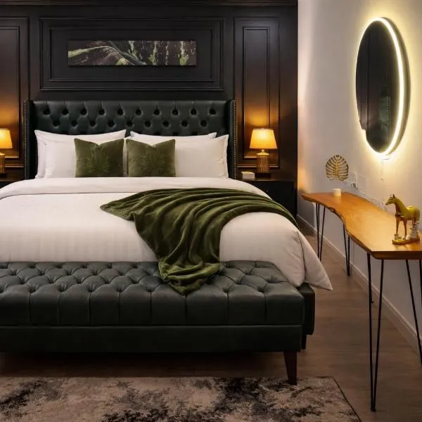 Presidential Suite In Gold Crest Residency-DHA Phase 4 Lahore, hotel in Lahore