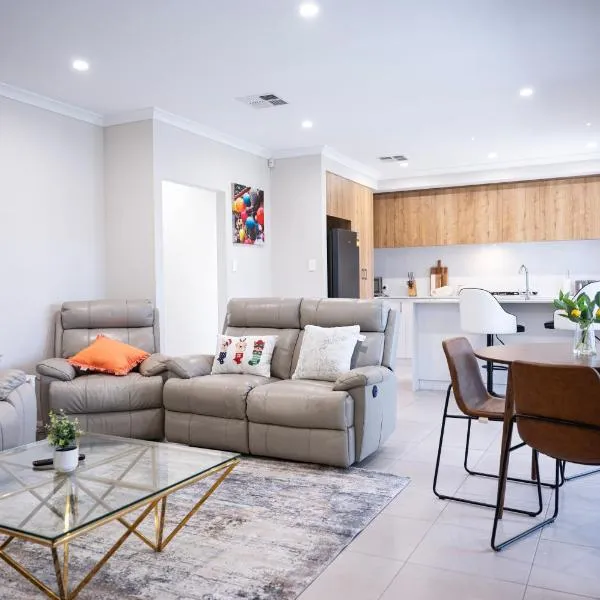 New beautiful Cozy front house, hotel en Perth