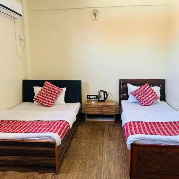 New Woodland Hotel, hotel en Bhadrapur