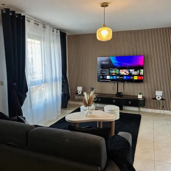 Superbe appartement tout équipé avec parking., hotel i Marseille