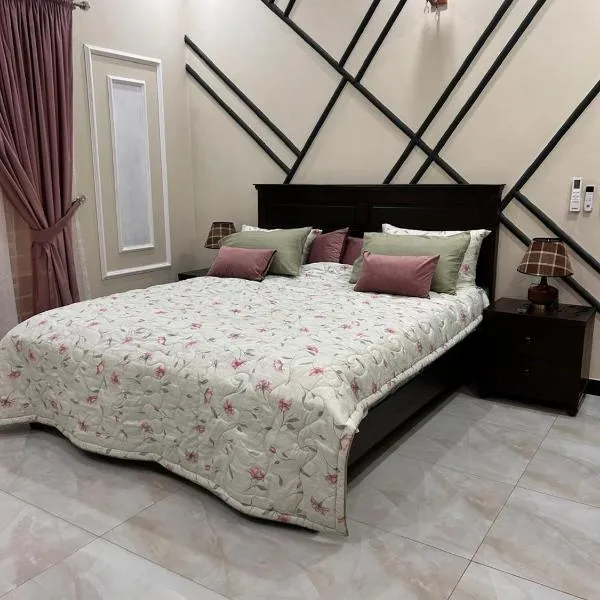 Rana Villas & Rest Stop, hotel i Lahore