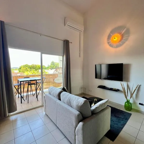 Air-conditioned studio with mezzanine in Cayenne, hotell sihtkohas Cayenne