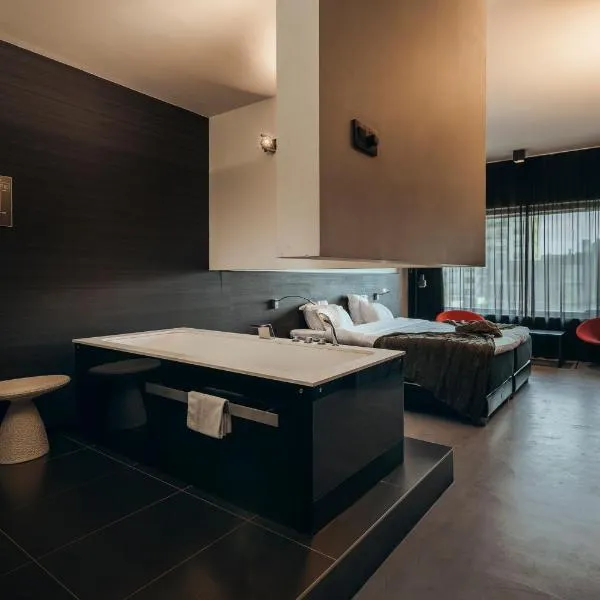 Carbon Hotel, ξενοδοχείο σε Genk