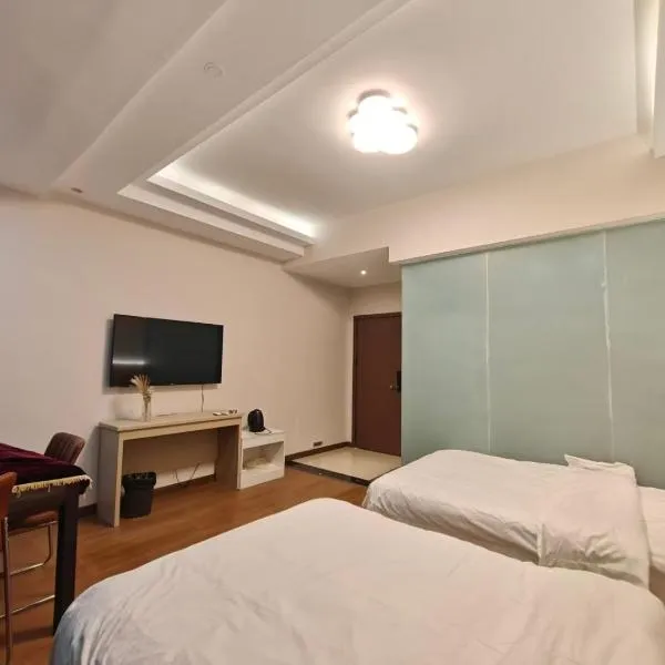 Good dream Hotel, hotel a Bijie