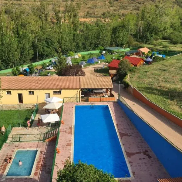 Camping Las Aguas, hotell i Cañizar del Olivar