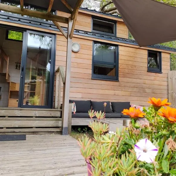 Tiny house Keremma, hotel u gradu 'Tréflez'