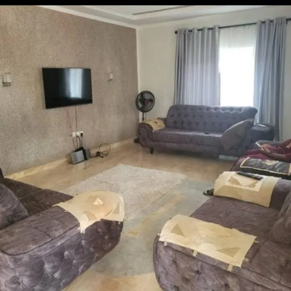 KOOZE Integrated Services Ltd,位于Wamako的酒店