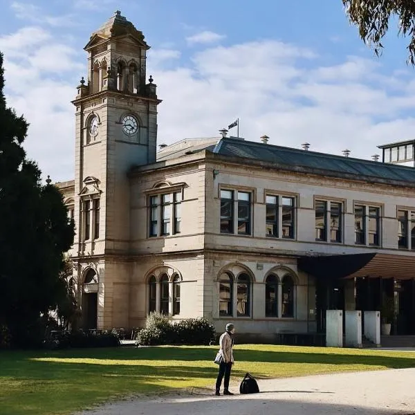 Lancemore Mansion Hotel Werribee Park, hotel di Werribee