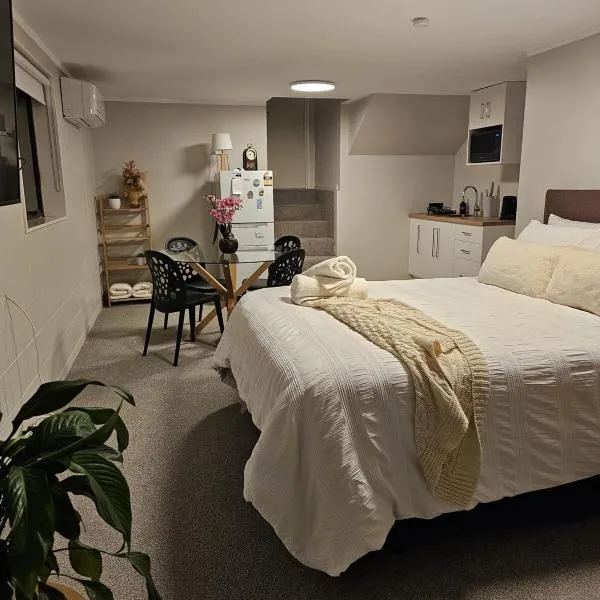 Guest suite Sleeps 4, hotel din New Plymouth