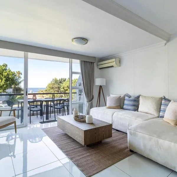 The Waterclub Luxe Beach Home, hotel u gradu Kejptaun