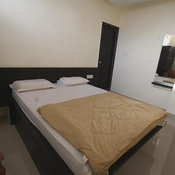 Hotel O by OYO New Venkateshwara Lodge, hotel in Bīdar