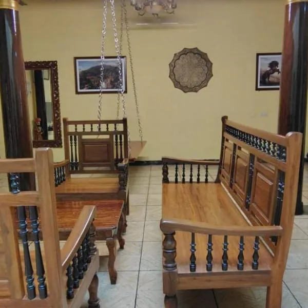 Elite Heritage Stay，位于蓬蒂切里的酒店