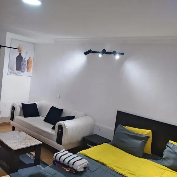 Short Let Apartments in Lagos Business School Lekki Ajah, hotel en Lekki