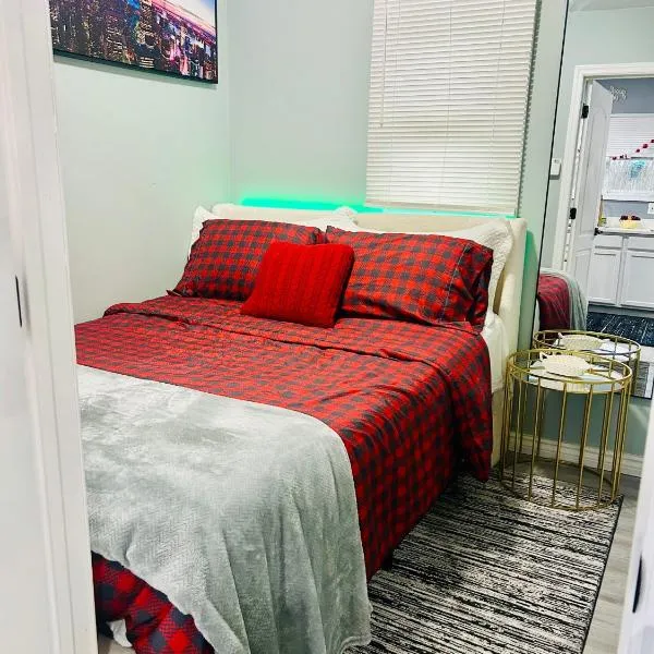 Fancy Studio Private Entrance, hotel in Selden