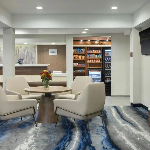 Fairfield Inn & Suites Jacksonville Airport, hotel Jacksonville-ben