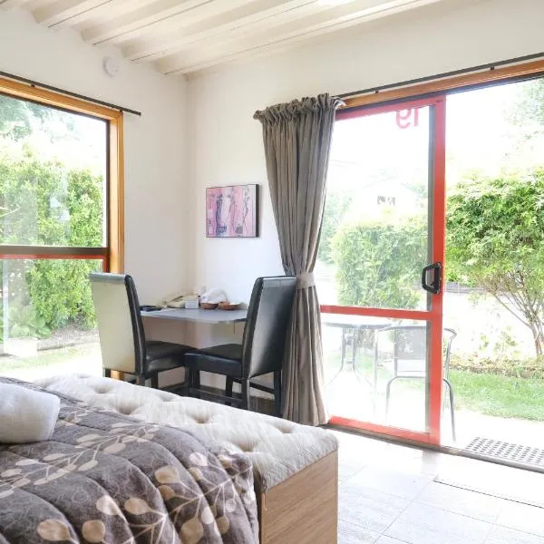 Forest Trail Lodge, hotel di Hanmer Springs