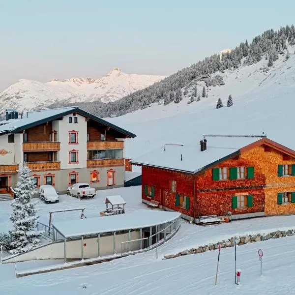 Gasthaus & Pension Alphorn โรงแรมในเลคอัมอาร์ลแบร์ก