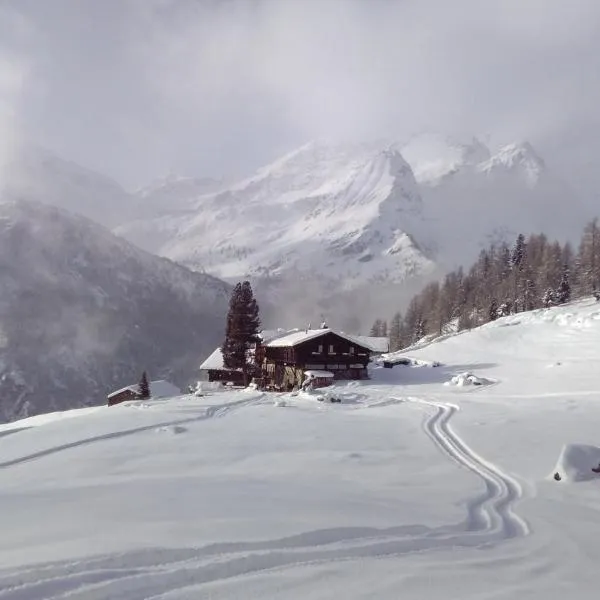 Stadel Soussun โรงแรมในชัมโปลุก