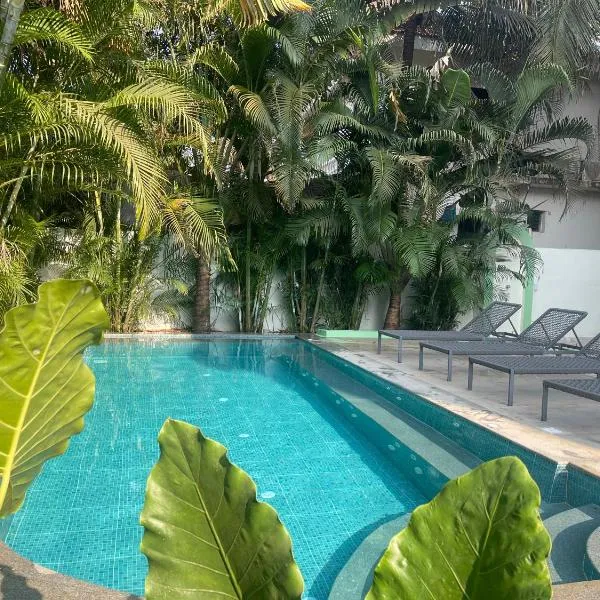 Tridiva Morjim 150 Meters to Morjim Beach, hotel em Morjim