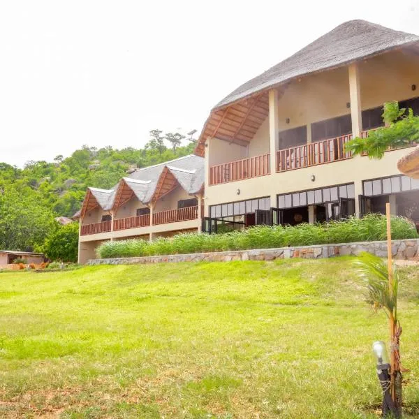 Joma Adventure Lodge, hotel in Senga