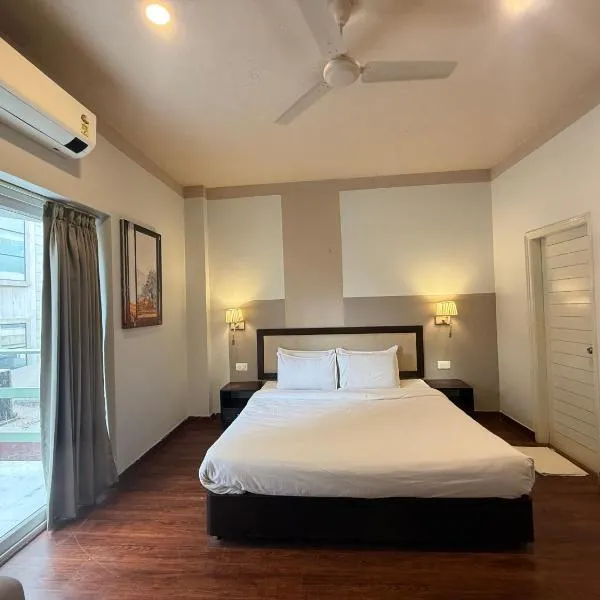 BedChambers Premium Suites, Sector 29 Gurgaon, hotel in Gurgaon