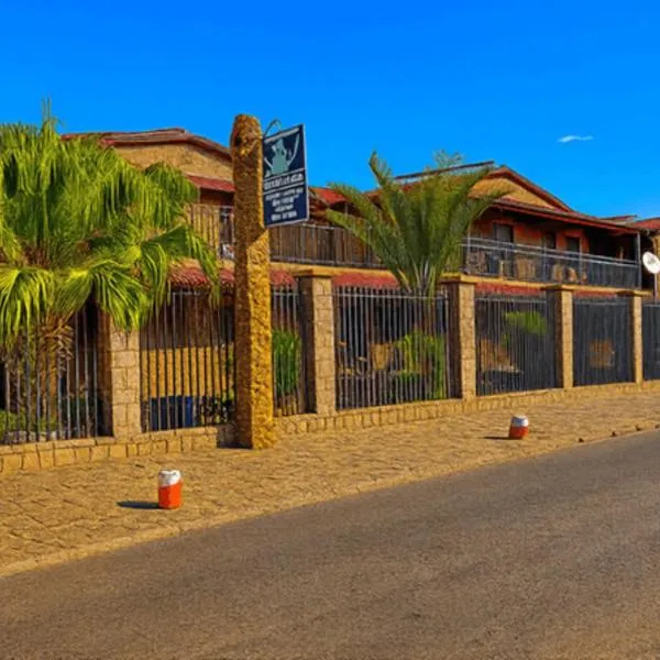 Hôtel restaurant le MIAMIAM GLOUGLOU, hotel i Ambositra