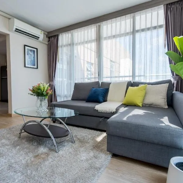 Spacious 3BR near Impact, Don Mueang Airport & Pink Line MRT, hotel em Nonthaburi