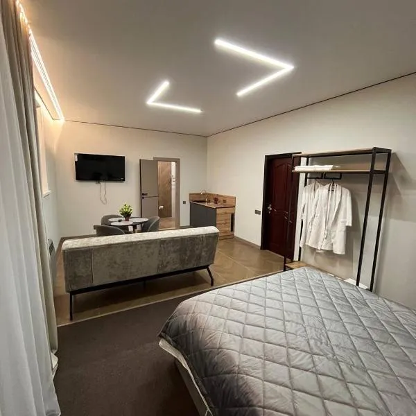 Жана Тау, hotel i Semey