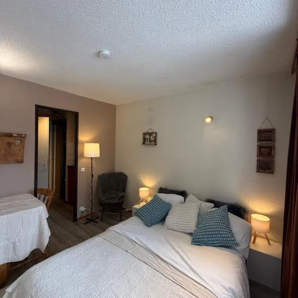 Ski InOut -Tignes Val Claret -2 Beds Flat C168, Hotel in Tignes