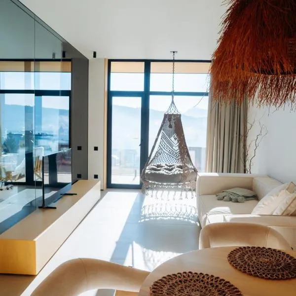 Calm Luxury Chalet Natural Apartments, hótel í Bukovel