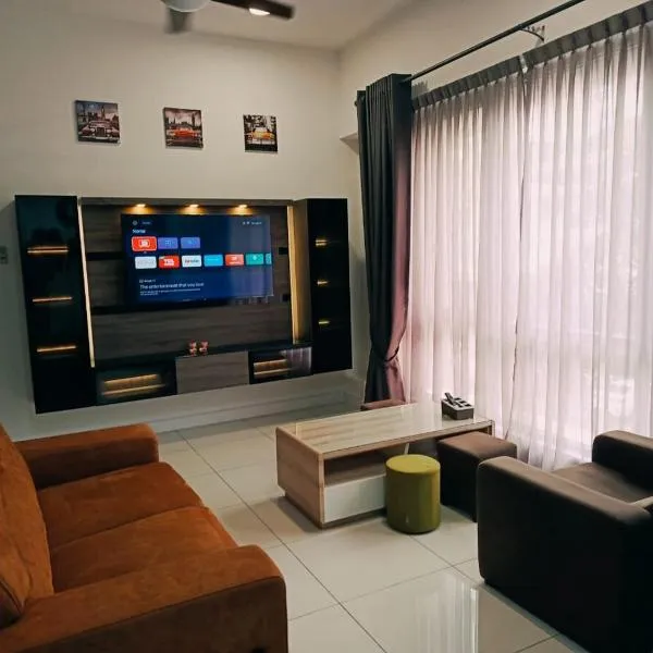 Miri Times Square 6 Pax 2 Rooms & 2 Baths, hotel em Miri