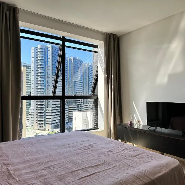 Flat Moderno a 150m do Salvador Shopping, hotel v destinaci Salvador