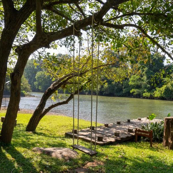 Comsaed River Kwai Resort, hotel v destinaci Kanchanaburi