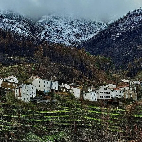 Love, made in xisto, hotel v destinaci Piódão