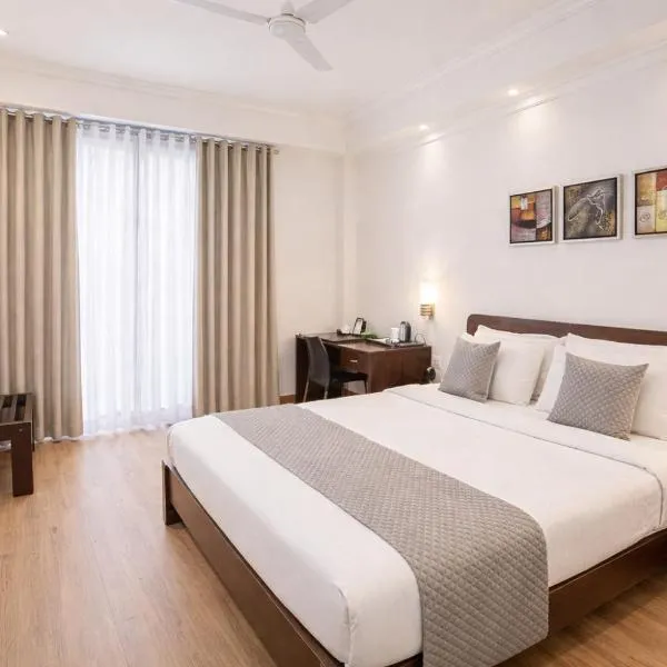 EMBLEM - Arjun Marg, Golf Course road Gurgaon, hotel u gradu Gurgaon