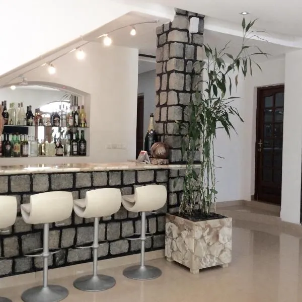 Villa Perle Noire, ξενοδοχείο σε Ambatoloaka