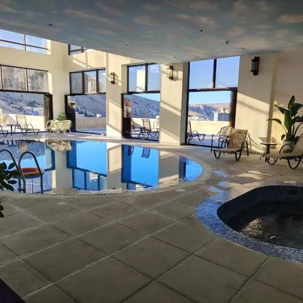 H Luxury Hotel – hotel w mieście Wadi Musa