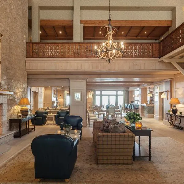 Santa Marina Arachova Resort & Spa, hotelli Aráchovassa