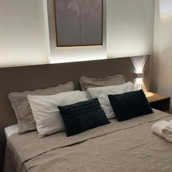 Apto novo perto da UFF e Plaza, hotel in Niterói