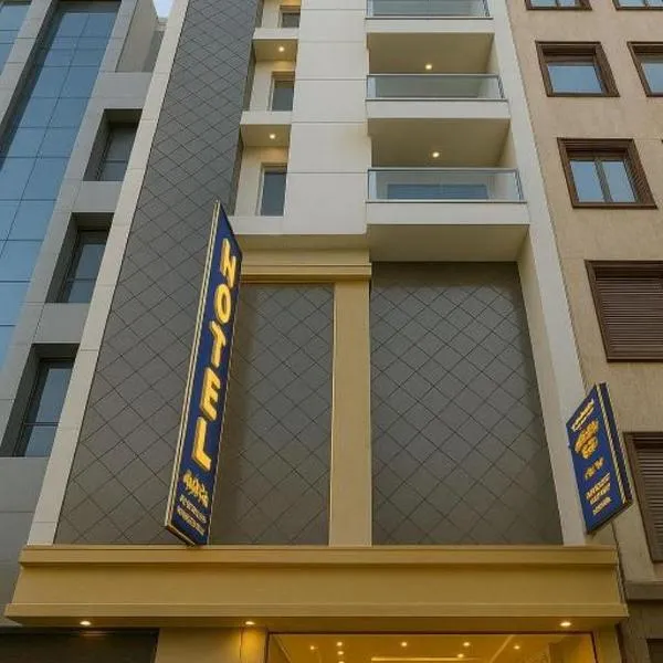 Hotel Emerald Suites & Banquet By Aura, Hotel in Noida