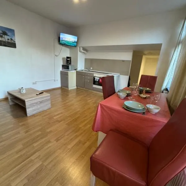 Schöne 2 Zi Whg MG Altstadt, Hotel in Mönchengladbach