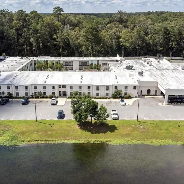 Clarks Inn Savannah Airport，普勒的飯店