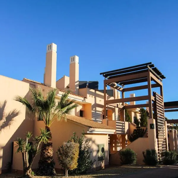 Quite & relaxing private apartment for 2-6 pers - Golf & Pool resort - Murcia、ムルシアのホテル