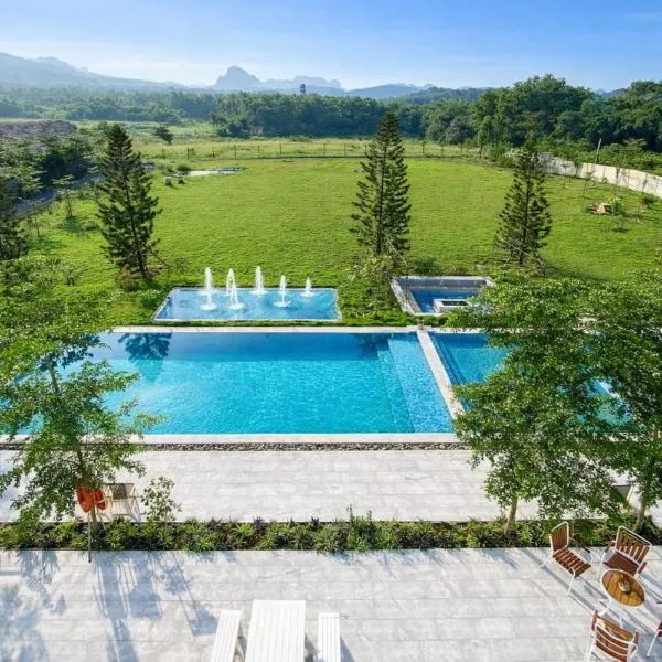 Solmist Villa, hotel in Hòa Bình