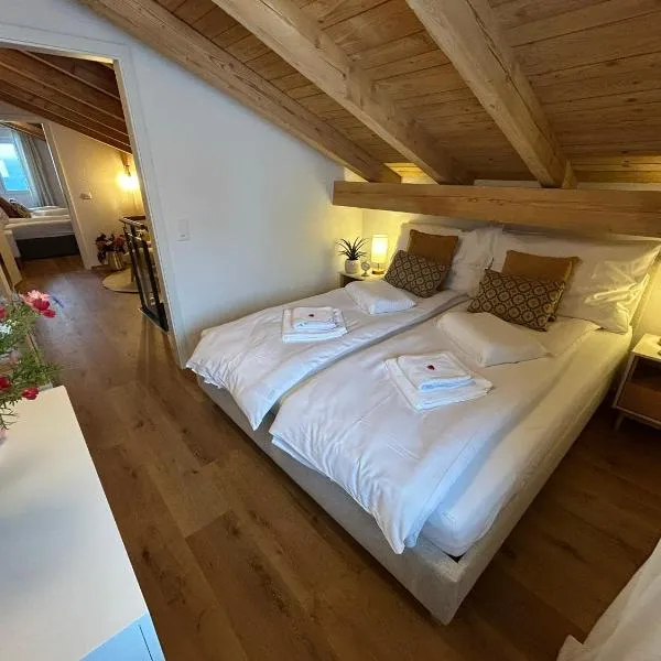 Swiss Horizon - Penthouse mit Aussicht & Liftnähe auf 2 Etagen, hotel em Flums