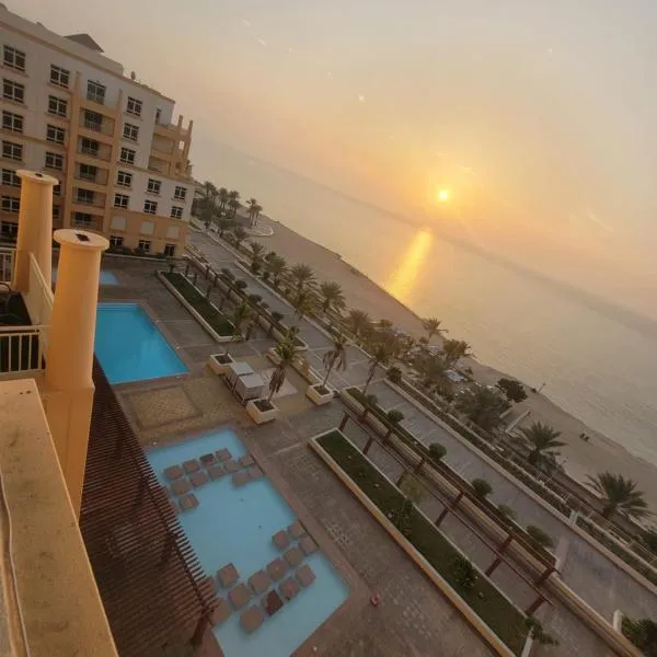 Royal Beach Apartment, מלון בKing Abdullah Economic City