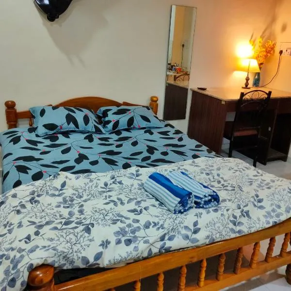 Ebony Room - Comfortable Suite, hotel i Mumbai