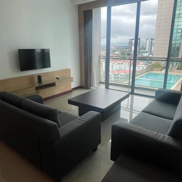 51 Third Home Imperial Suites Apartments, hotel di Kuching